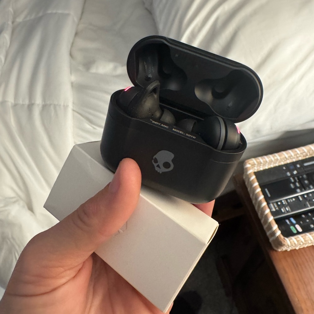 Skullcandy Black True Wireless Earbuds